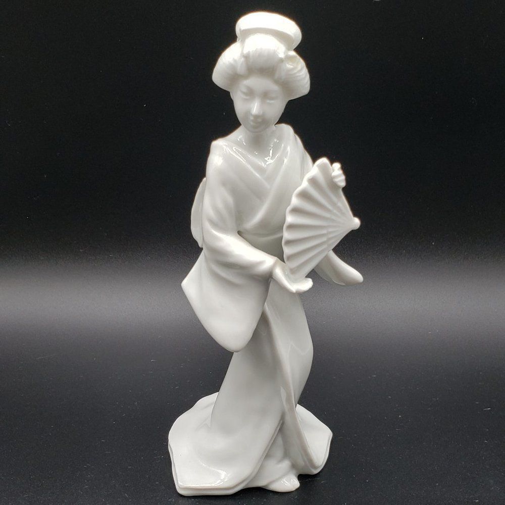 Fitz & Floyd 1967 Blanc De Chine Porcelain Japanese Geisha Girl with Fan AS IS